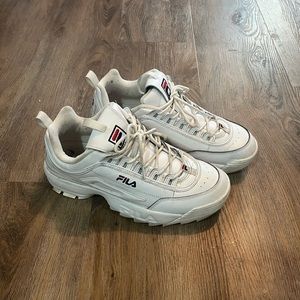 FILA Mens Disruptor II Lace up Sneakers White size 10 Mens !!